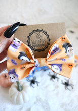 Load image into Gallery viewer, Bow Tie - The BOO Crew