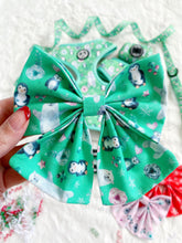 Load image into Gallery viewer, Sailor Bow Tie - Mint to Be
